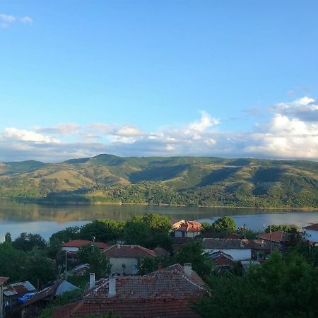 Mihaela Lake Retreat Gnyazdovo Ngoại thất bức ảnh