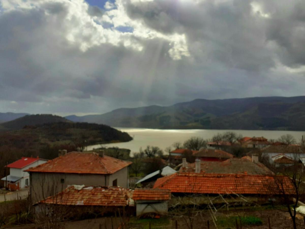 Mihaela Lake Retreat Gnyazdovo Ngoại thất bức ảnh