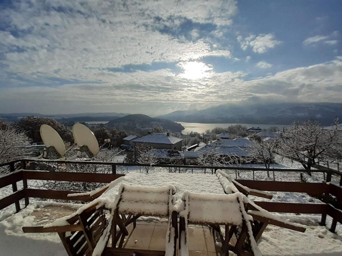 Mihaela Lake Retreat Gnyazdovo Ngoại thất bức ảnh