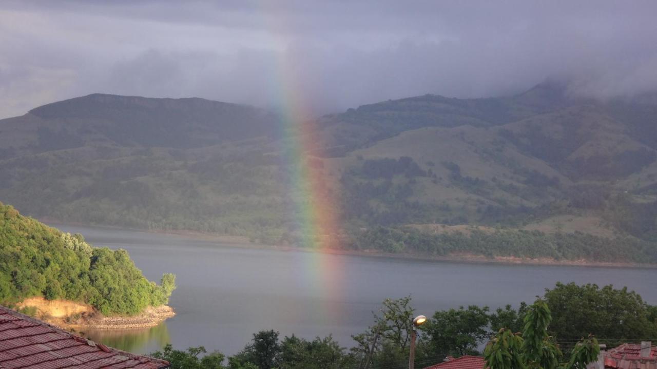 Mihaela Lake Retreat Gnyazdovo Ngoại thất bức ảnh