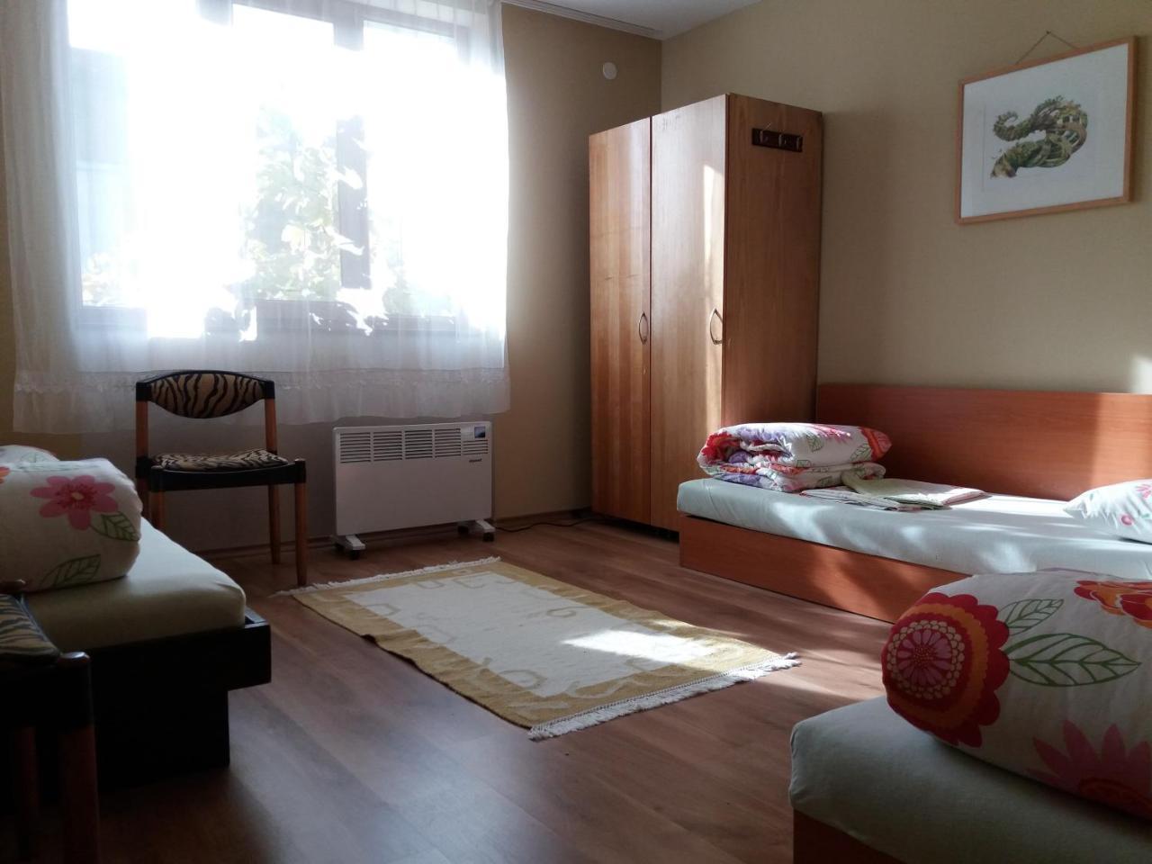 Mihaela Lake Retreat Gnyazdovo Ngoại thất bức ảnh