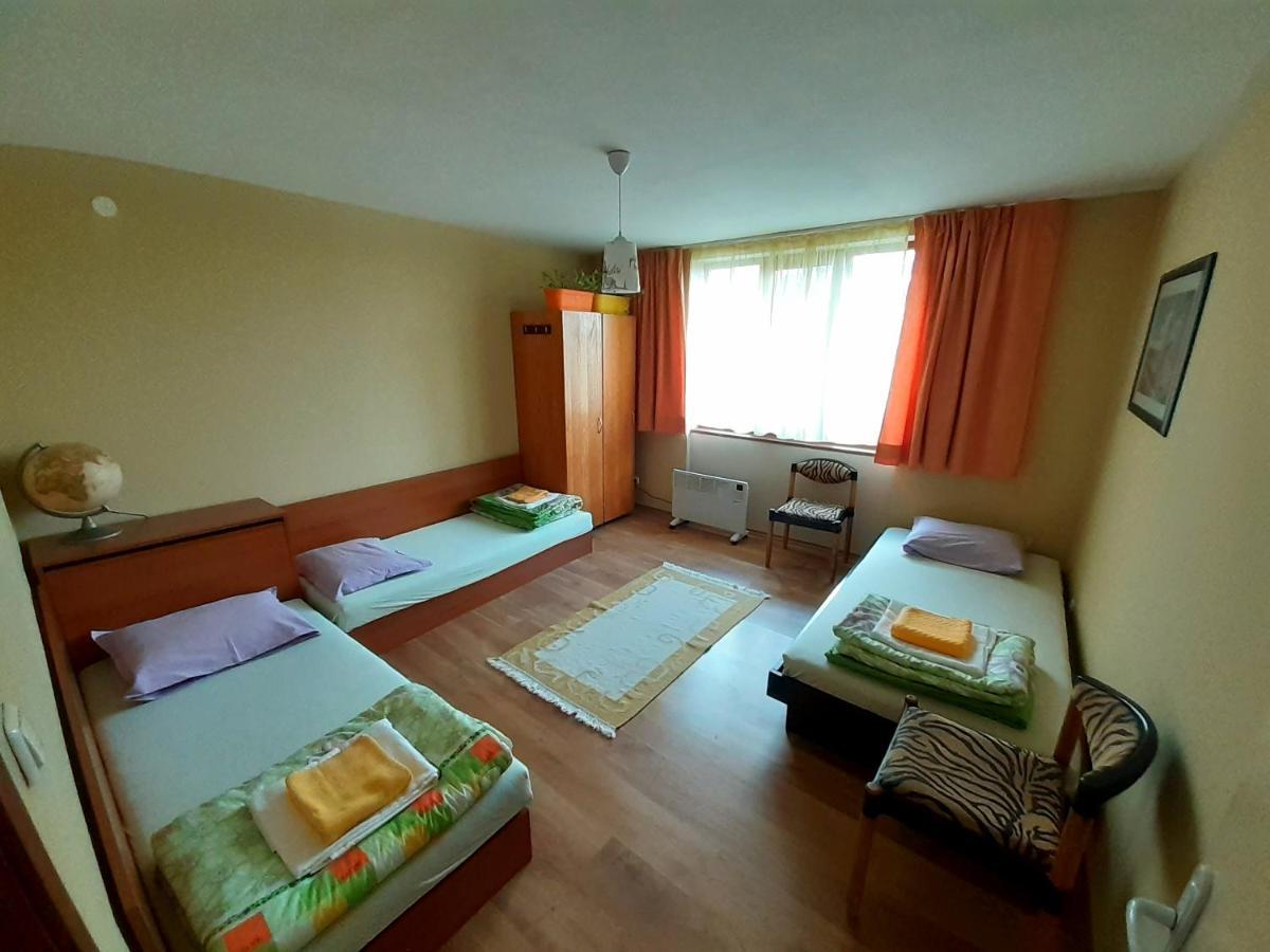Mihaela Lake Retreat Gnyazdovo Ngoại thất bức ảnh