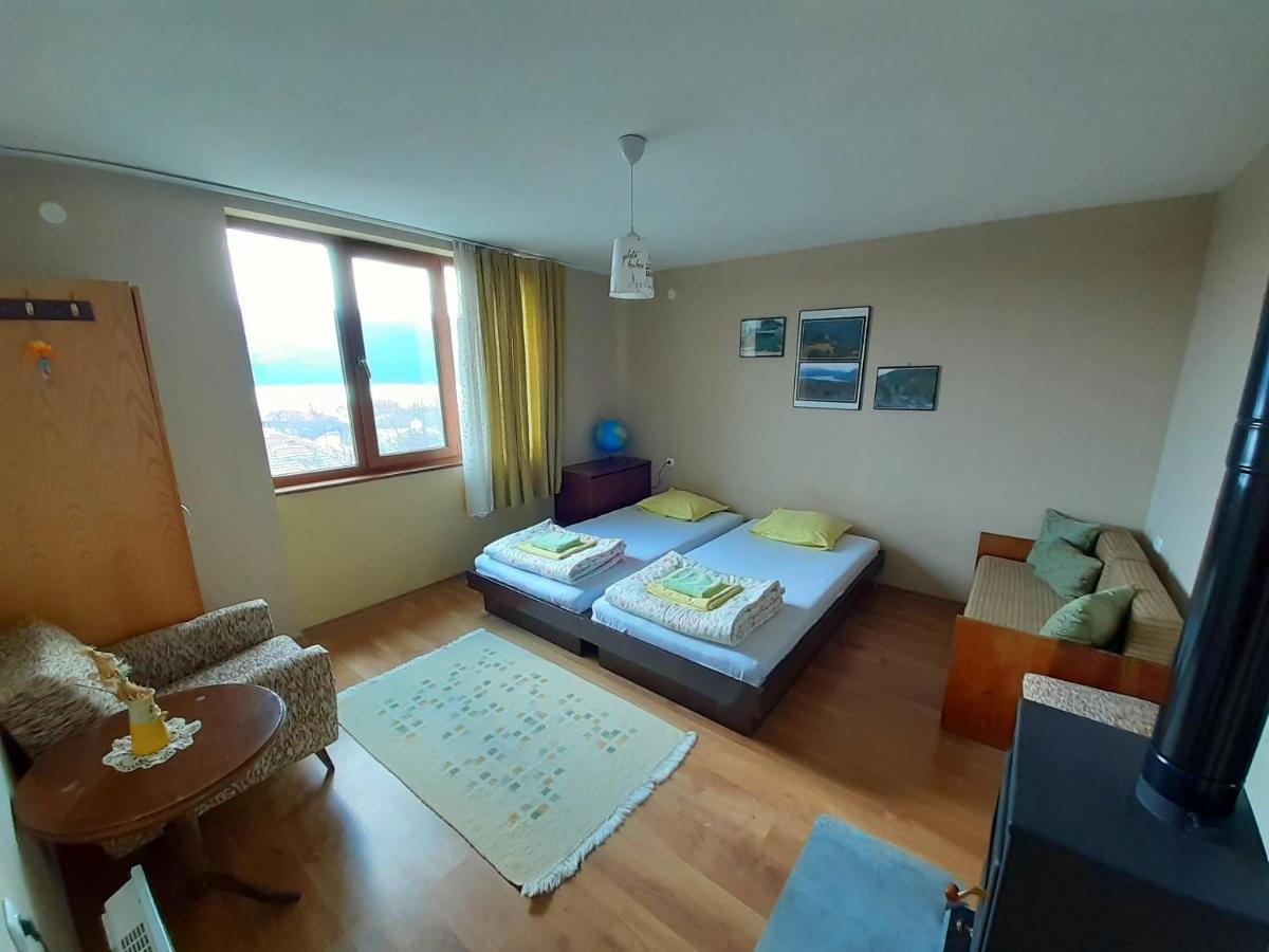 Mihaela Lake Retreat Gnyazdovo Phòng bức ảnh